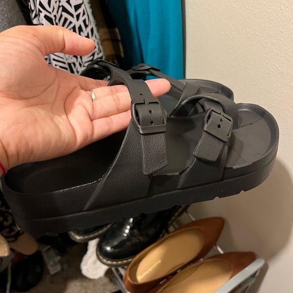 Strappy Platform Sandals Size 10 - Picture 3 of 3